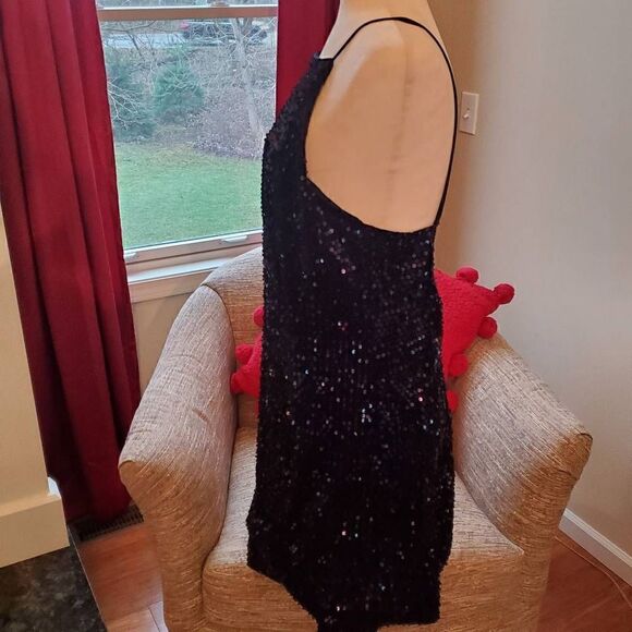 Express. Black, Velvet, Sequin, Open Back, Mini Dress. Size Large - Picture 11 of 15